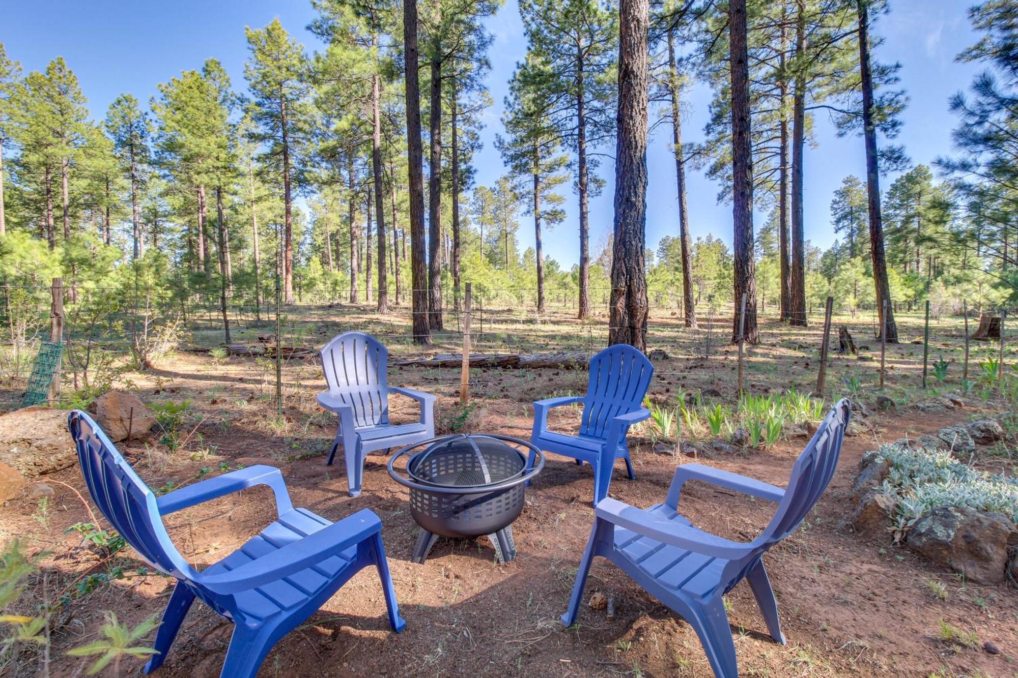 Willa Peaceful Pinetop Cabin With Deck And Fire Pit! Indian Pine Zewnętrze zdjęcie