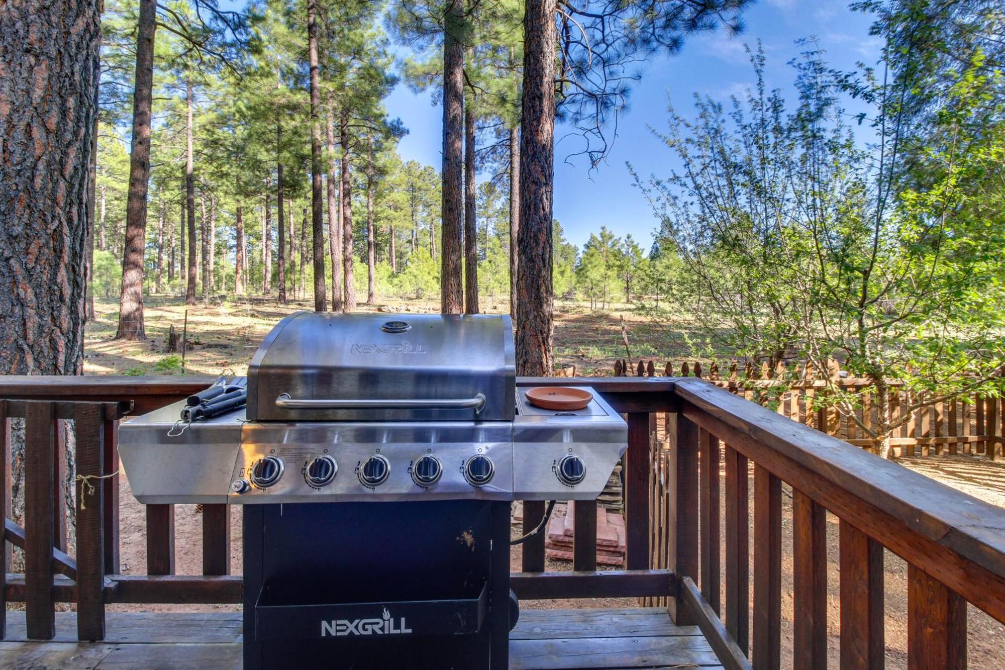 Willa Peaceful Pinetop Cabin With Deck And Fire Pit! Indian Pine Zewnętrze zdjęcie